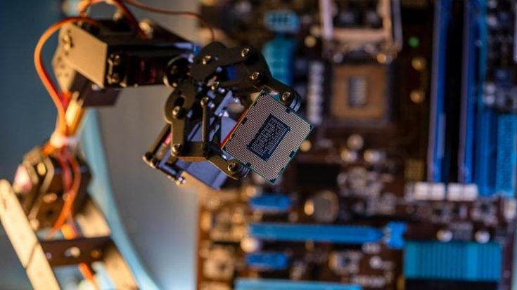 Le tecnologie volano di crescita: più 1,9% di investimenti nel 2024