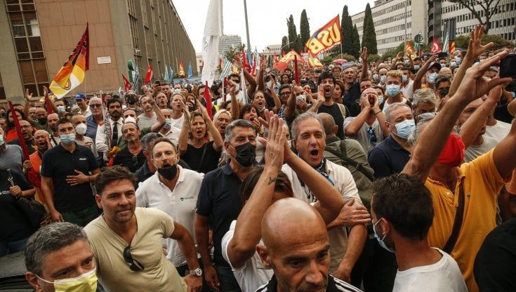 Ita-sindacati, è rottura. L’azienda procede da sola