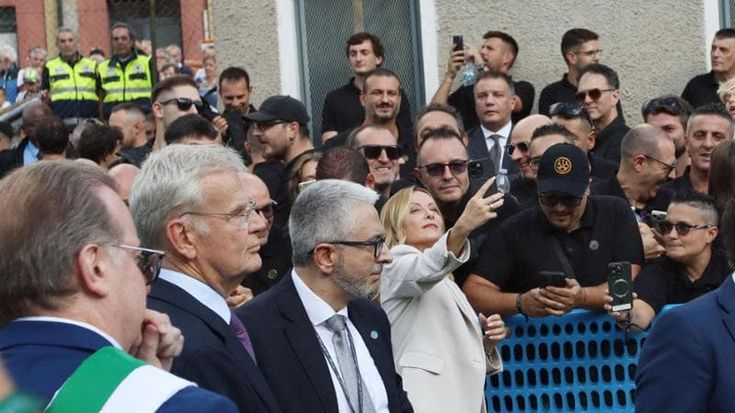 Meloni al Beretta-day omaggia i 5 secoli di armi italiane: “Realtà di assoluta eccellenza”