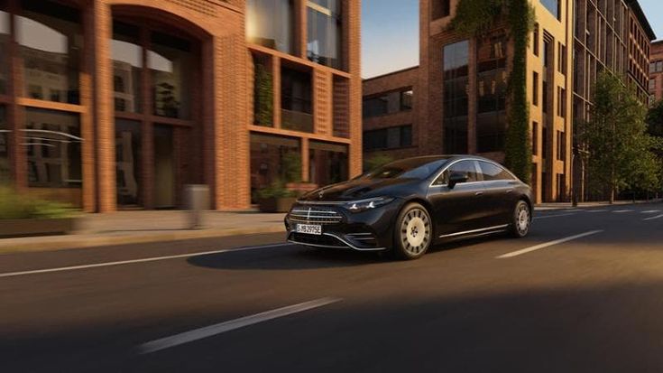 Nuova Mercedes EQS, tanto lusso, steer by wire e 925 km di autonomia