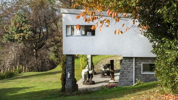 Sesto Calende, apre Spazio Luce: la collezione segreta di Sangregorio torna alla luce