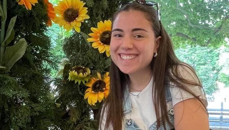 L’addio di Sala Bolognese a Giulia Guidotti morta a 20 anni