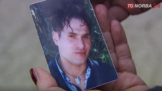 Taranto, riaperto il caso di un 44enne che morì impiccato: "Possibile omicidio, esumate la salma"