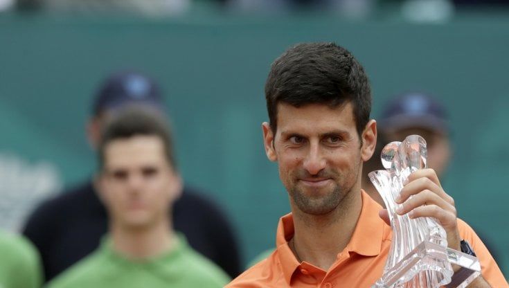 Djokovic a Wimbledon, c'è il via libera: non sarà necessario il vaccino