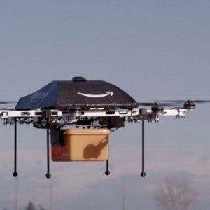 Pacchi Amazon alla prova dei droni, in Gran Bretagna prime sperimentazioni