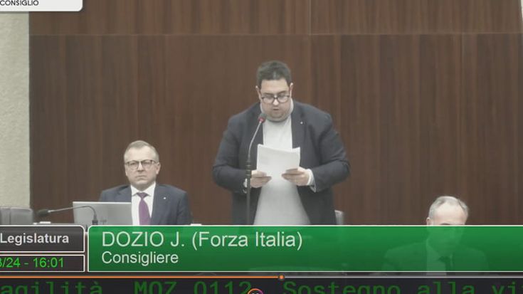 “L’aborto legale in Francia? La Germania nazista e l’Unione sovietica sono stati i primi a farlo”: bufera sulle parole del consigliere lombardo di Forza Italia Dozio