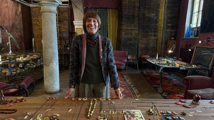 Pellini, un’avventura di bijoux, pietre e resine che ha attraversato tre generazioni di donne