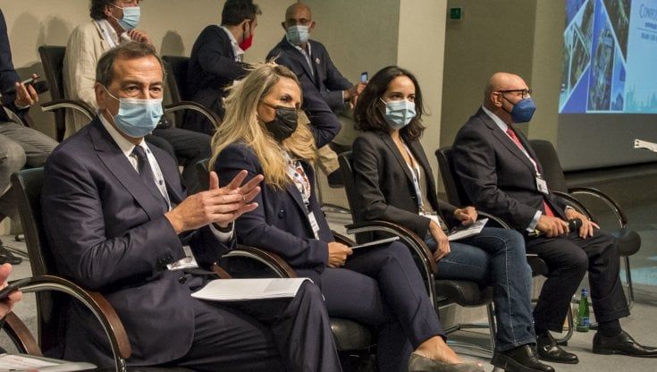 Comunali Milano, rischio astensione e voto disgiunto: le due partite nella sfida Sala-Bernardo