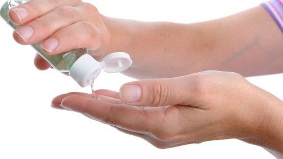  Coronavirus: dalla candeggina all'alcol come difendersi 