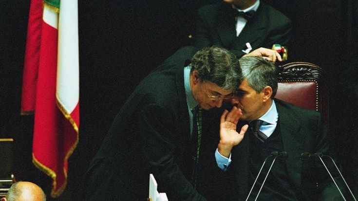 Casini: “Bossi un barbaro astuto, antifascista e non razzista. Era capace di autoironia”