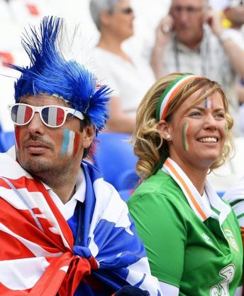 Francia-Irlanda, lo show dei tifosi sugli spalti