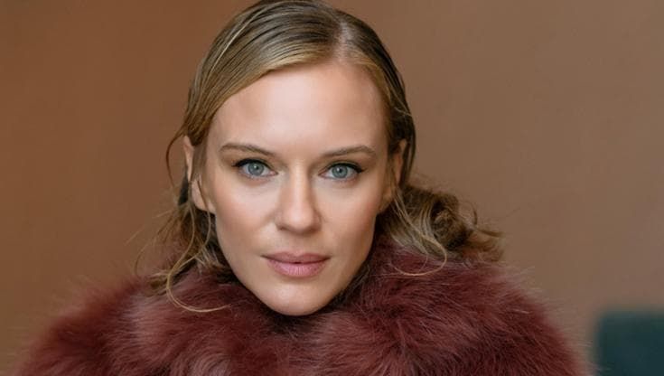 Liskova: “Vent’anni fa eravamo pazzi per amore, ora siamo egoisti e fragili”