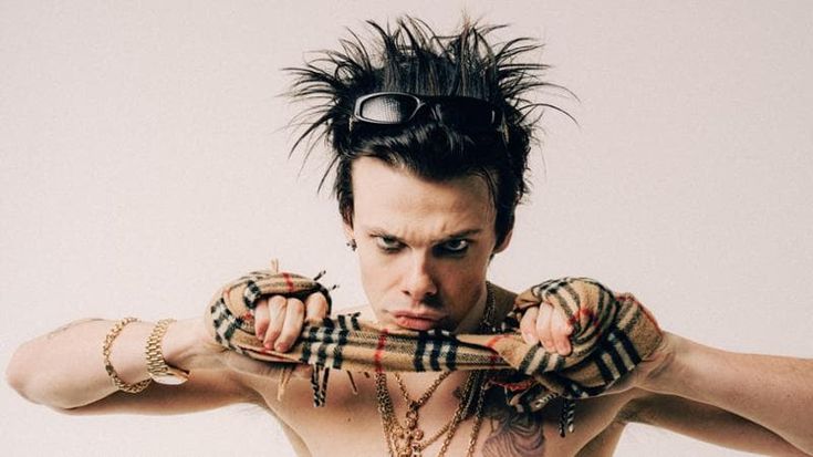 Yungblud: ora mi odiate, poi mi capirete