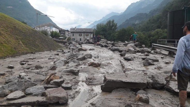 Il maltempo piega la Lombardia: Como, Sondrio, Varese e Lecco province più colpite. Continua l'allerta arancione