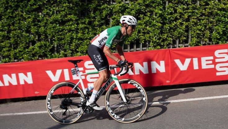 Filippo Zana e la caduta terribile al Giro di Slovenia: "Errore mio, mi sono fidato del computerino della bici. Volevo dedicare la vittoria a Gino Mader"