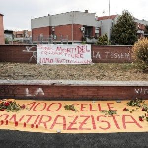 Roma, rogo di Centocelle:  l'inferno nomadi tra campi e pregiudizi