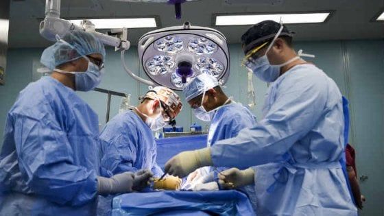 Napoli, "Ha perso vista dopo intervento cuore". Sollecitata un'inchiesta