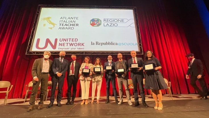La chimica spiegata con i mattoncini Lego. Il premio al prof che insegna giocando
