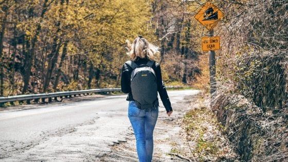 Love is not tourism: in Francia l'amore trionfa sulla burocrazia del coronavirus