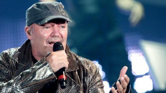 Maxi truffa sui biglietti del concerto ai fan di Vasco: sei indagati