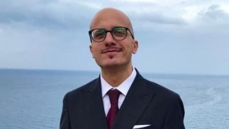 Santedicola: “Dalle mostre ai talk, così a trent’anni ho riaperto un chiosco e reinvento un lavoro”
