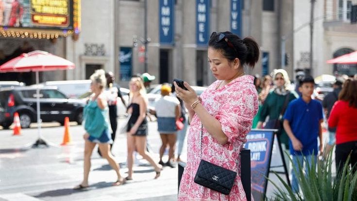 “I social fanno male alla salute”, etichette come sui pacchetti di sigarette: la proposta del capo della sanità Usa