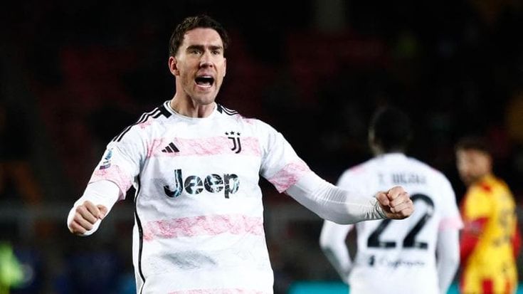 Vlahovic bomber ritrovato, ora segna in tutti i modi e fa sognare la Juve