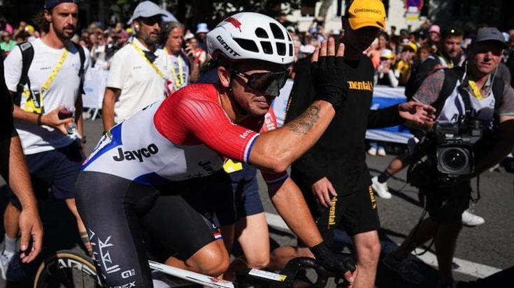 Tour de France, il naso finto di Groenewegen ultima frontiera dell’aerodinamica: “Buffo, ma mi fa andare veloce”