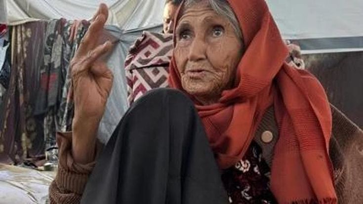 Gaza, invisibili ma in bella vista: la crisi drammatica che stanno affrontando gli anziani