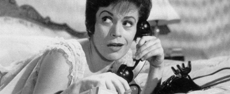 Auguri a Franca Valeri, 99 anni di intelligenza e ironia