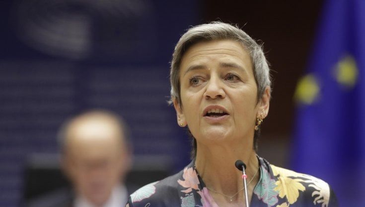 Vestager, via libera agli aiuti pubblici per produrre microchip in Europa