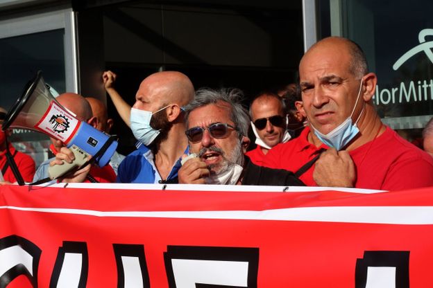 Ex Ilva, i lavoratori vanno in piazza a Genova