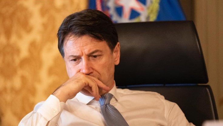 Crisi di governo, Gualtieri: "Consegnata nuova bozza Recovery ai ministri". Cdm alle 21,30. Bellanova: "Pronta a dimettermi"