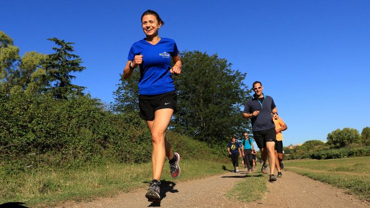 Tutti al parco alle 9, il jogging diventa gara