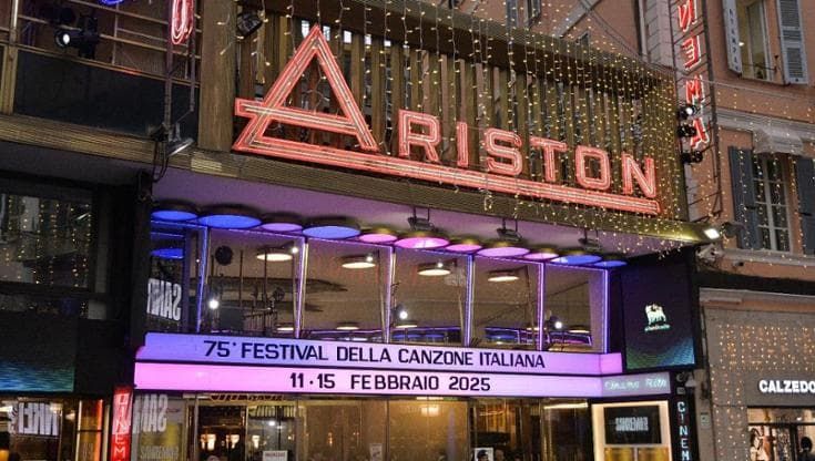 Sanremo festeggia le 300 serate: i numeri e le curiosità di 75 anni di musica