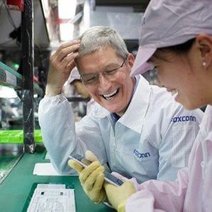 Foxconn sostituisce 60mila dipendenti con i robot