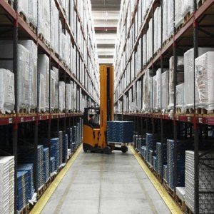Industria in ripresa nel 2015: primo rialzo da quattro anni, ma ora sta rallentando