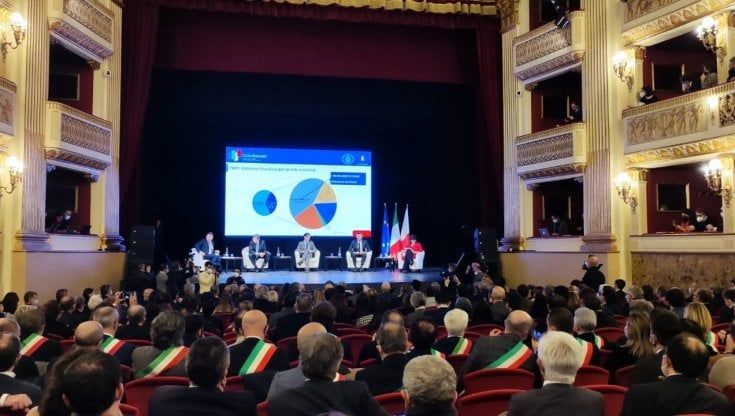 Il 10% del Pnrr va alla Puglia: "La sanità digitale funziona, assunzioni nei Comuni"
