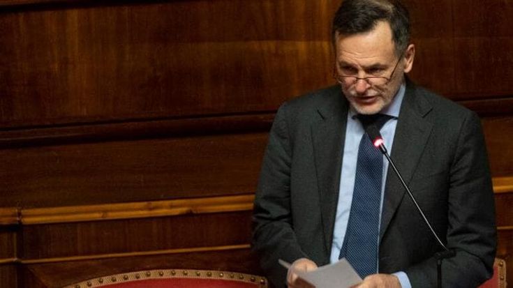 Diffamazione, Forza Italia si smarca dai meloniani: la multa ridotta da 50mila a 5mila euro