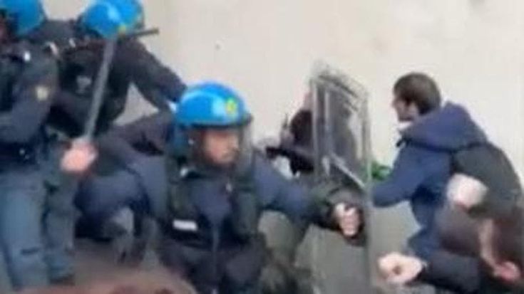 Il capo della polizia dopo le cariche a Pisa: “Verifiche severe sugli agenti”