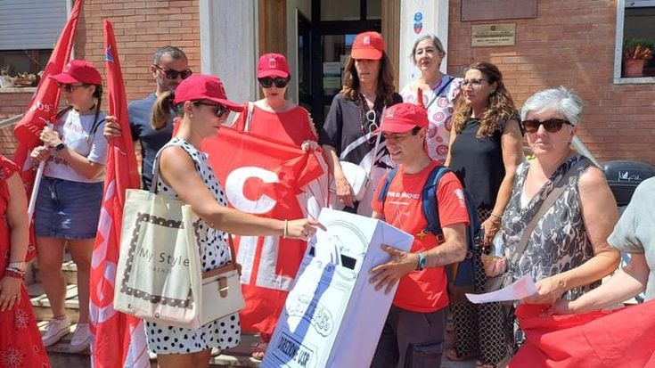 In Toscana alla scuola mancano 3.000 collaboratori scolastici, assistenti tecnici e amministrativi