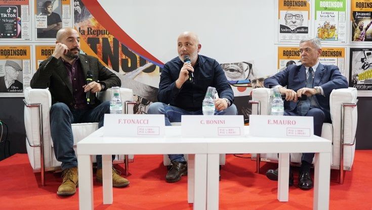 Più libri più liberi, ad Arena Robinson si parla di guerra in Ucraina. Ezio Mauro: "La pace non si può fare a qualsiasi costo"