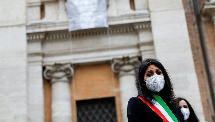 Ora Raggi ha fretta di votare: "Spero nelle urne a giugno"