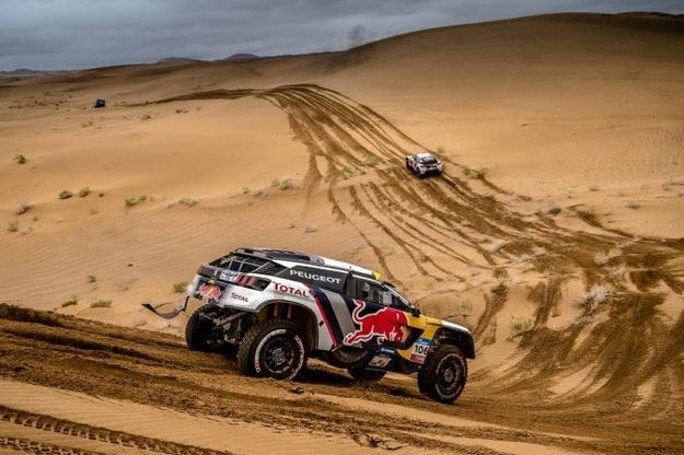 Rally del Marocco - Loeb mette a segno un bel colpo con la sua Peugeot 3008DKR