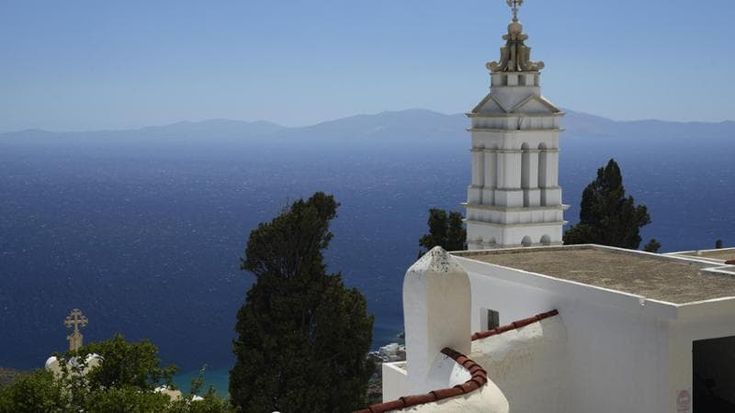 Tinos, l’isola dalle mille chiesette private. Dove la famiglia proprietaria le tramanda ai posteri