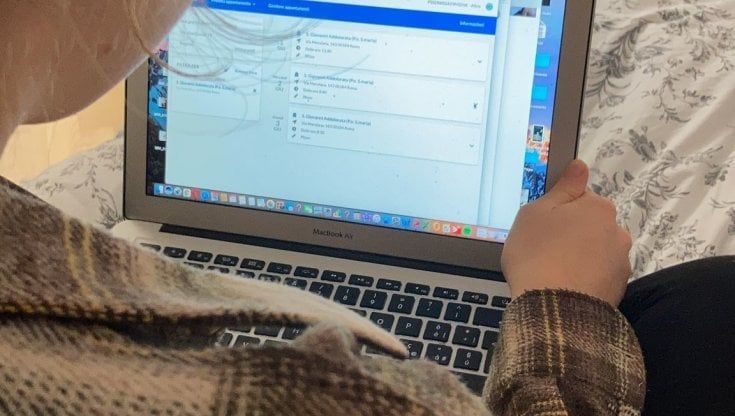 Vaccino anti Covid, oltre 20 mila maturandi prenotati in mezz'ora nel Lazio