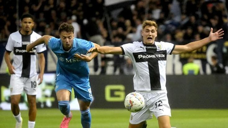 Parma-Napoli 0-0: azzurri tra paura e delirio, i gol scudetto arrivano dal laziale Pedro