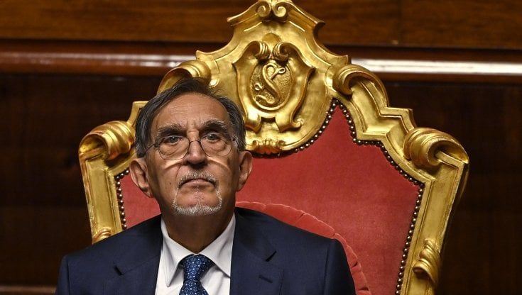 Schlein risponde a La Russa: "L'antifascismo è la Costituzione". Il presidente del Senato il 25 aprile farà anche un omaggio a Jan Palach