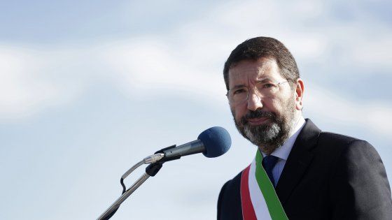 Roma, è finita l'era Marino: 26 consiglieri consegnano le dimissioni, decade la giunta