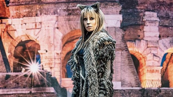 Malika Ayane nei panni della gatta: “Il musical Cats è la mia ultima sfida, in Grizabella c’è una parte di me”